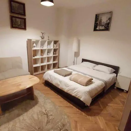 Nest *